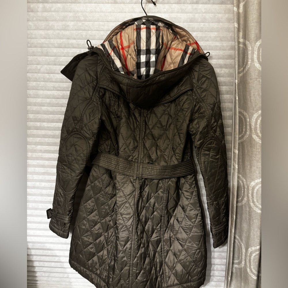 Burberry Brit Finsbridge Diamond Quilted Jacket in Olive Green size small - Picture 5 of 9